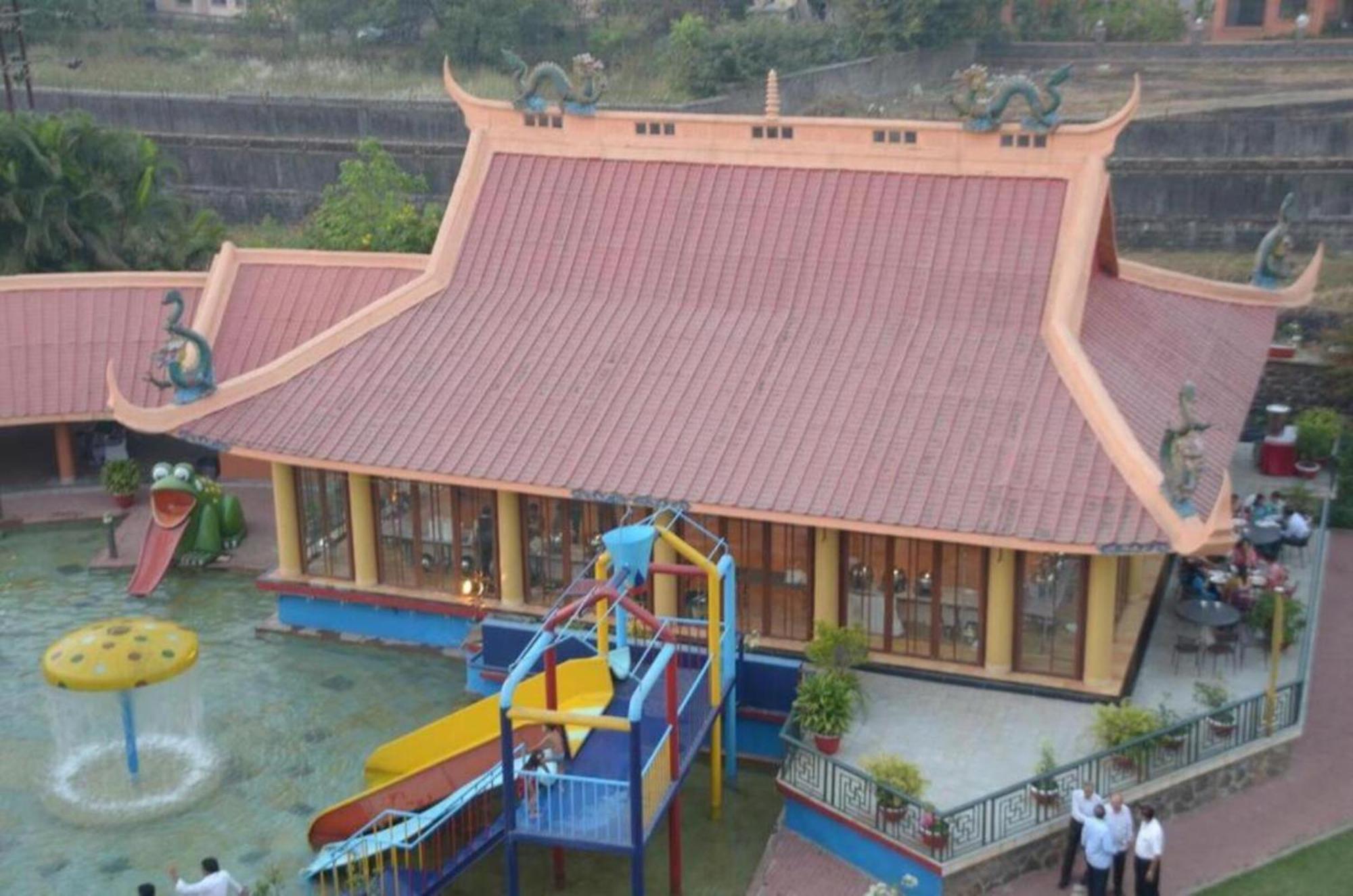 Kailash Parbat Hotel Лонавала Экстерьер фото