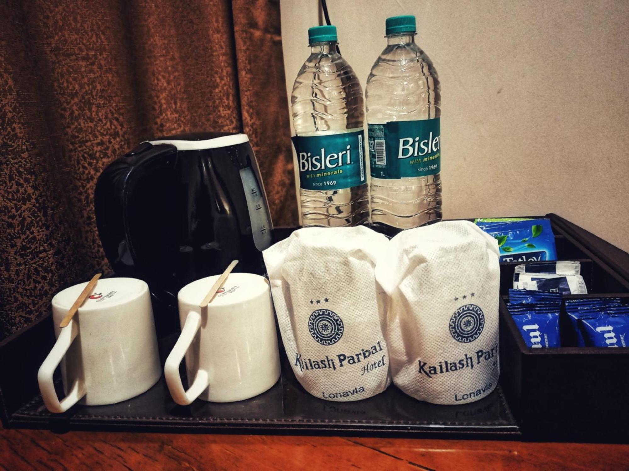 Kailash Parbat Hotel Лонавала Экстерьер фото